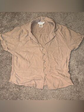 Relaxed Short-Sleeve Button-Front Blouse in Light Taupe